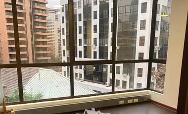 Oficina en Arriendo en Encomenderos / El Bosque Norte / Metro Tobalaba