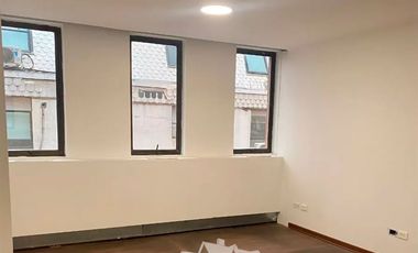 Oficina en Arriendo en Encomenderos / El Bosque Norte / Metro Tobalaba