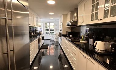 HERMOSA CASA EN ALQUILER CON 4 DORMITORIOS Y BUEN JARDIN EN SAN ISIDRO