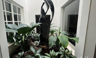 HERMOSA CASA EN ALQUILER CON 4 DORMITORIOS Y BUEN JARDIN EN SAN ISIDRO