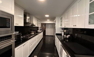 HERMOSA CASA EN ALQUILER CON 4 DORMITORIOS Y BUEN JARDIN EN SAN ISIDRO