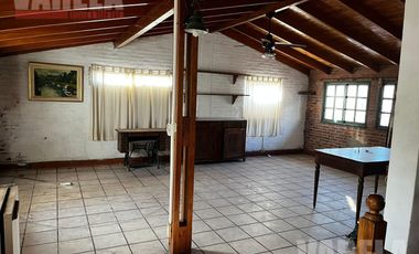 Sánchez de Loria 700  Depósito c/ vivienda en lote propio 8,37 x 61mts. T512m².