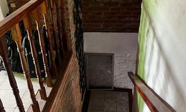 Sánchez de Loria 700  Depósito c/ vivienda en lote propio 8,37 x 61mts. T512m².