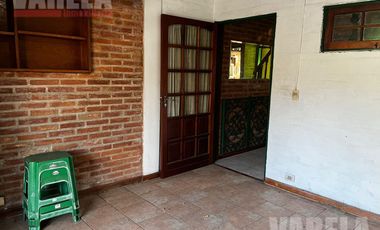 Sánchez de Loria 700  Depósito c/ vivienda en lote propio 8,37 x 61mts. T512m².