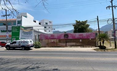 LOTE COMERCIAL EN RENTA SOBRE AVENIDA FRANCISCO VILLA, PUERTO VALLARTA