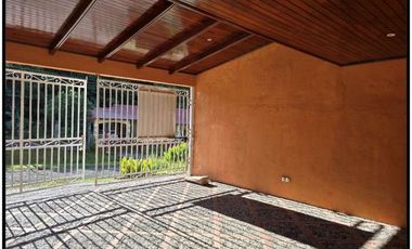 VENTA DE HERMOSA CASA EN BOQUETE (OF)