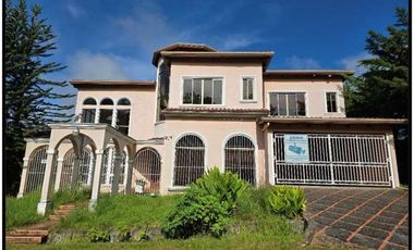 VENTA DE HERMOSA CASA EN BOQUETE (OF)
