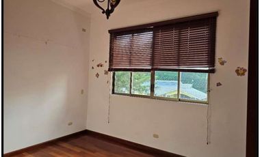 VENTA DE HERMOSA CASA EN BOQUETE (OF)