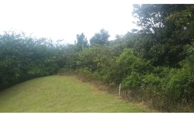 VENDO TERRENO CERRADO EN CERRO AZUL $126000!!!!