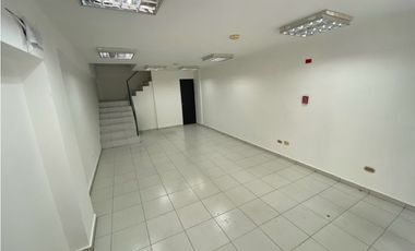 Se alquila local comercial en el Cangrejo