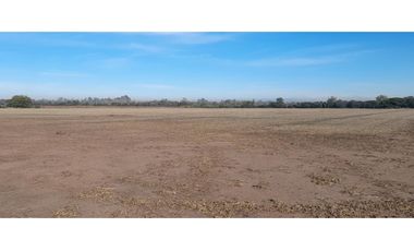 Campo 12 ha 8862 m2 Zona Villa Esquiu - a minutos de Circunvalacion