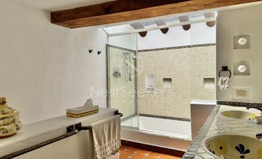 CASA EN VENTA EN LA PEÑA CON VISTA  Y ACCESO AL LAGO