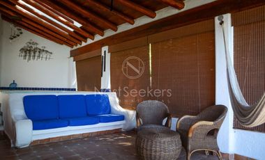 CASA EN VENTA EN LA PEÑA CON VISTA  Y ACCESO AL LAGO