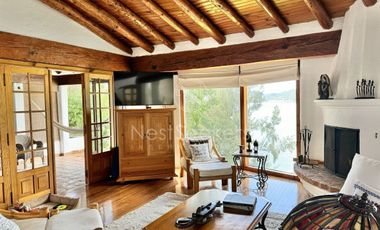 CASA EN VENTA EN LA PEÑA CON VISTA  Y ACCESO AL LAGO