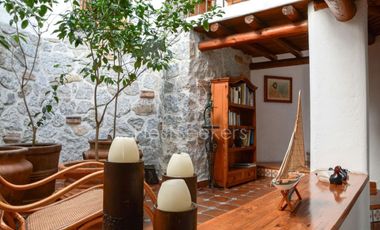 CASA EN VENTA EN LA PEÑA CON VISTA  Y ACCESO AL LAGO