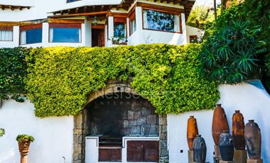 CASA EN VENTA EN LA PEÑA CON VISTA  Y ACCESO AL LAGO