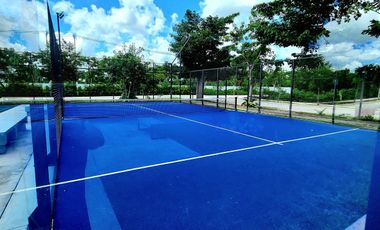 Casa en venta en privada Aire Puro, Mérida con piscina