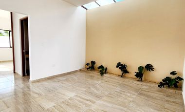 Casa en venta en privada Aire Puro, Mérida con piscina