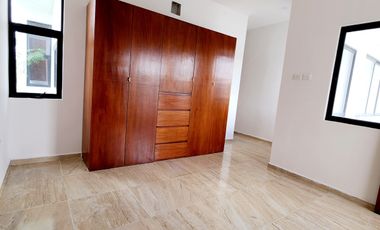 Casa en venta en privada Aire Puro, Mérida con piscina