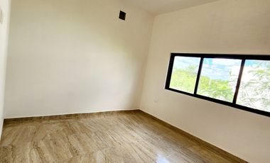 Casa en venta en privada Aire Puro, Mérida con piscina