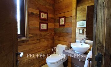 Preciosa casa en arriendo, orilla de lago Calafquen