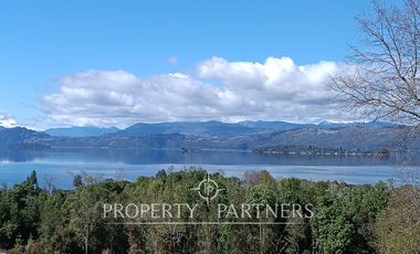 Preciosa casa en arriendo, orilla de lago Calafquen