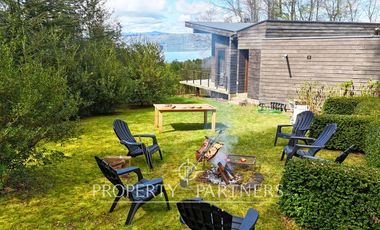 Preciosa casa en arriendo, orilla de lago Calafquen