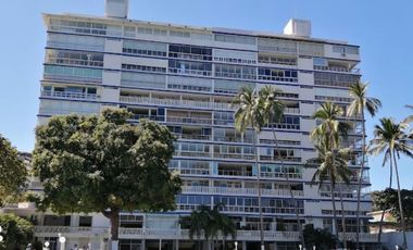 Se vende departamento en el condominio  los Cocos con playa y muelle privado en Acapulco