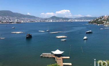 Se vende departamento en el condominio  los Cocos con playa y muelle privado en Acapulco