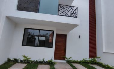 Venta de casa 18 en Fraccionamiento en Coatepec