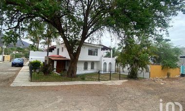HERMOSA CASA EN AJIJIC