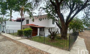 HERMOSA CASA EN AJIJIC