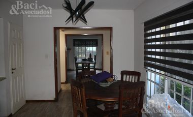 Hermosa Casa en el centro de Solar del Bosque