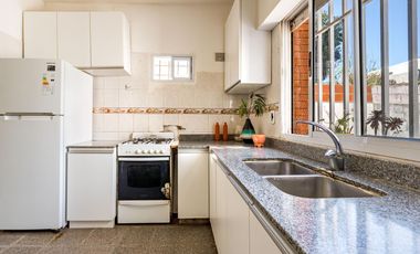 VENTA/PERMUTA - Casa - 3 dormitorio con jardín - Villa Gobernador Gálvez