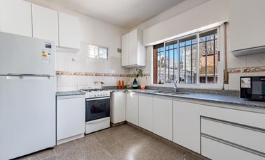 VENTA/PERMUTA - Casa - 3 dormitorio con jardín - Villa Gobernador Gálvez