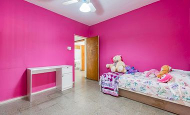 VENTA/PERMUTA - Casa - 3 dormitorio con jardín - Villa Gobernador Gálvez