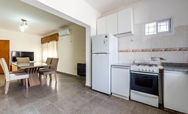 VENTA/PERMUTA - Casa - 3 dormitorio con jardín - Villa Gobernador Gálvez