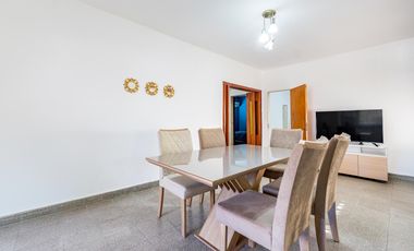 VENTA/PERMUTA - Casa - 3 dormitorio con jardín - Villa Gobernador Gálvez