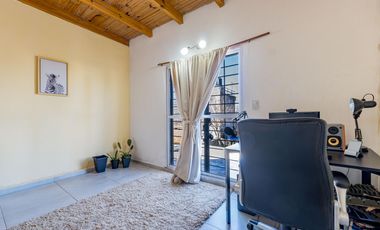 VENTA/PERMUTA - Casa - 3 dormitorio con jardín - Villa Gobernador Gálvez