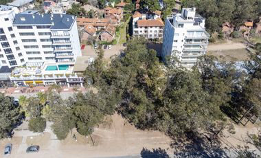 Lote Multifamiliar/Hotelero en venta en Pinamar - Av. Bunge