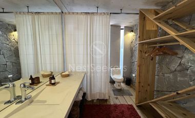 CASA EN VENTA CON VISTA AL LAGO