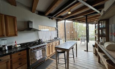 CASA EN VENTA CON VISTA AL LAGO