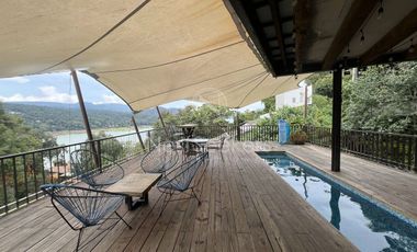 CASA EN VENTA CON VISTA AL LAGO