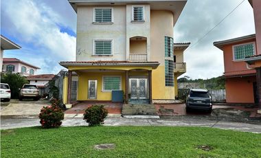 Se VENDE Casa en Altos de Panamá, Corregimiento de Ancón, Panamá
