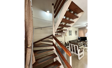 Se VENDE Casa Tipo Dúplex en Altos de Miraflores, Betania, Panamá