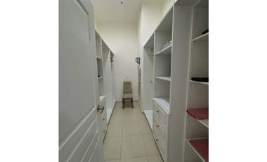 ALQUILER  APARTAMENTO EN AV BALBOA PH VISTA DEL MAR 125MTS 1R YL