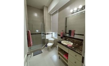 ALQUILER  APARTAMENTO EN AV BALBOA PH VISTA DEL MAR 125MTS 1R YL