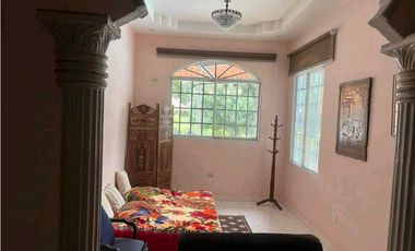 VENDO CASA EN SANTIAGO DE VERAGUAS CON PISCINA