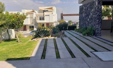 VENTA DE CASAS EN ZIBATA ESTILO MEXICANO MODERNO