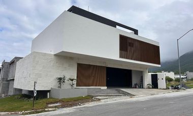 CASA EN VENTA BOSQUES DE LAS MISIONES (AMA)